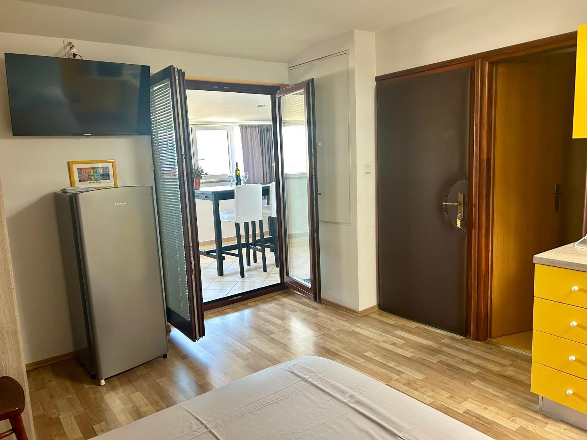 Studio Neven With Sea View Baška Exteriör bild