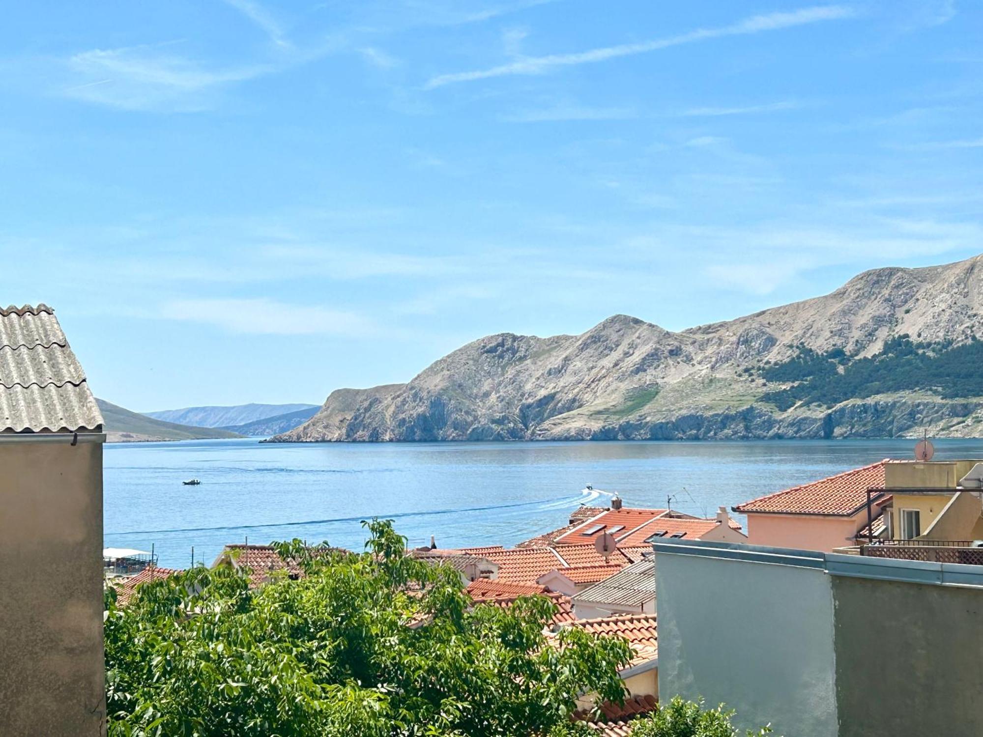 Studio Neven With Sea View Baška Exteriör bild